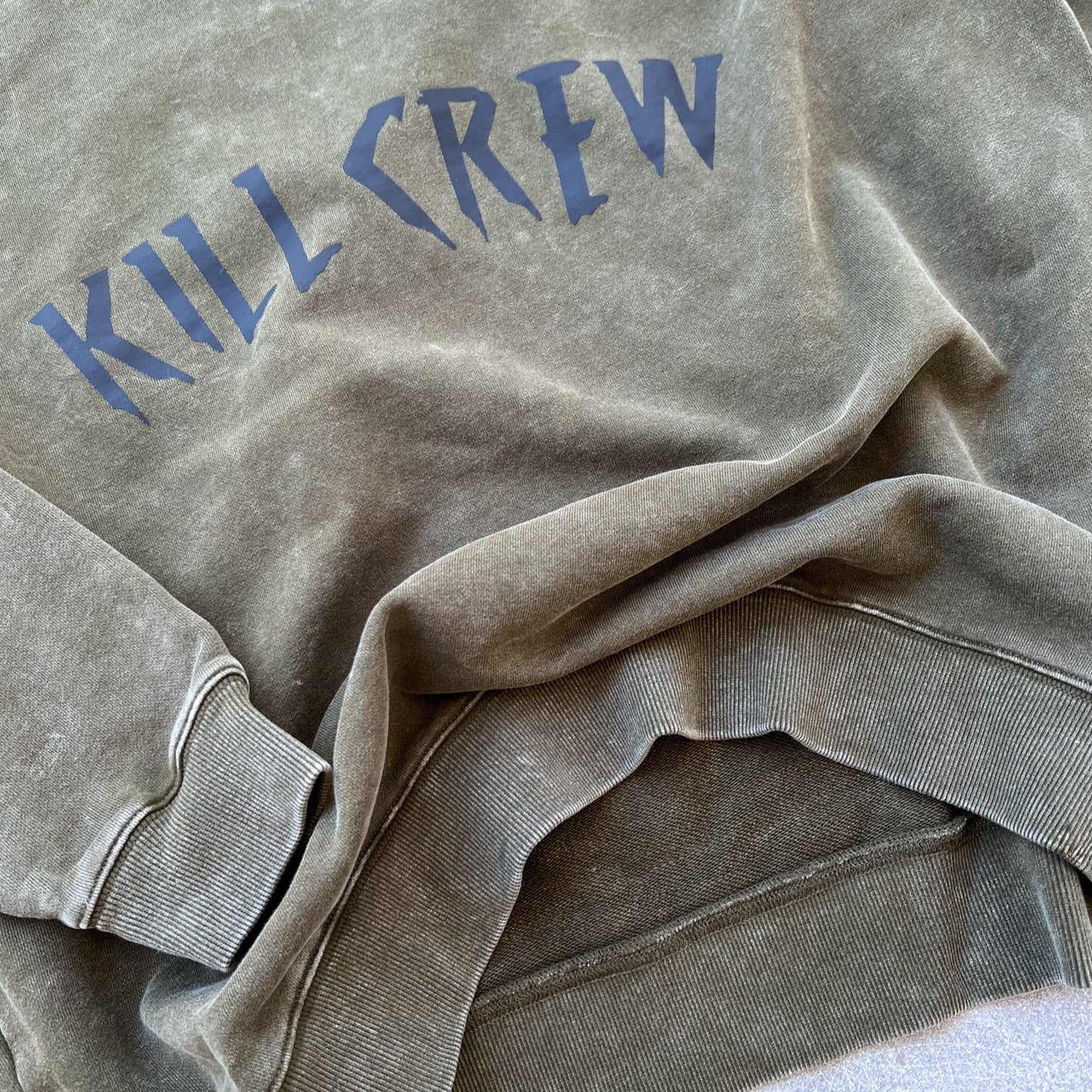HEAVYWEIGHT LUX "KILL CREW" CREW NECK - OLIVE