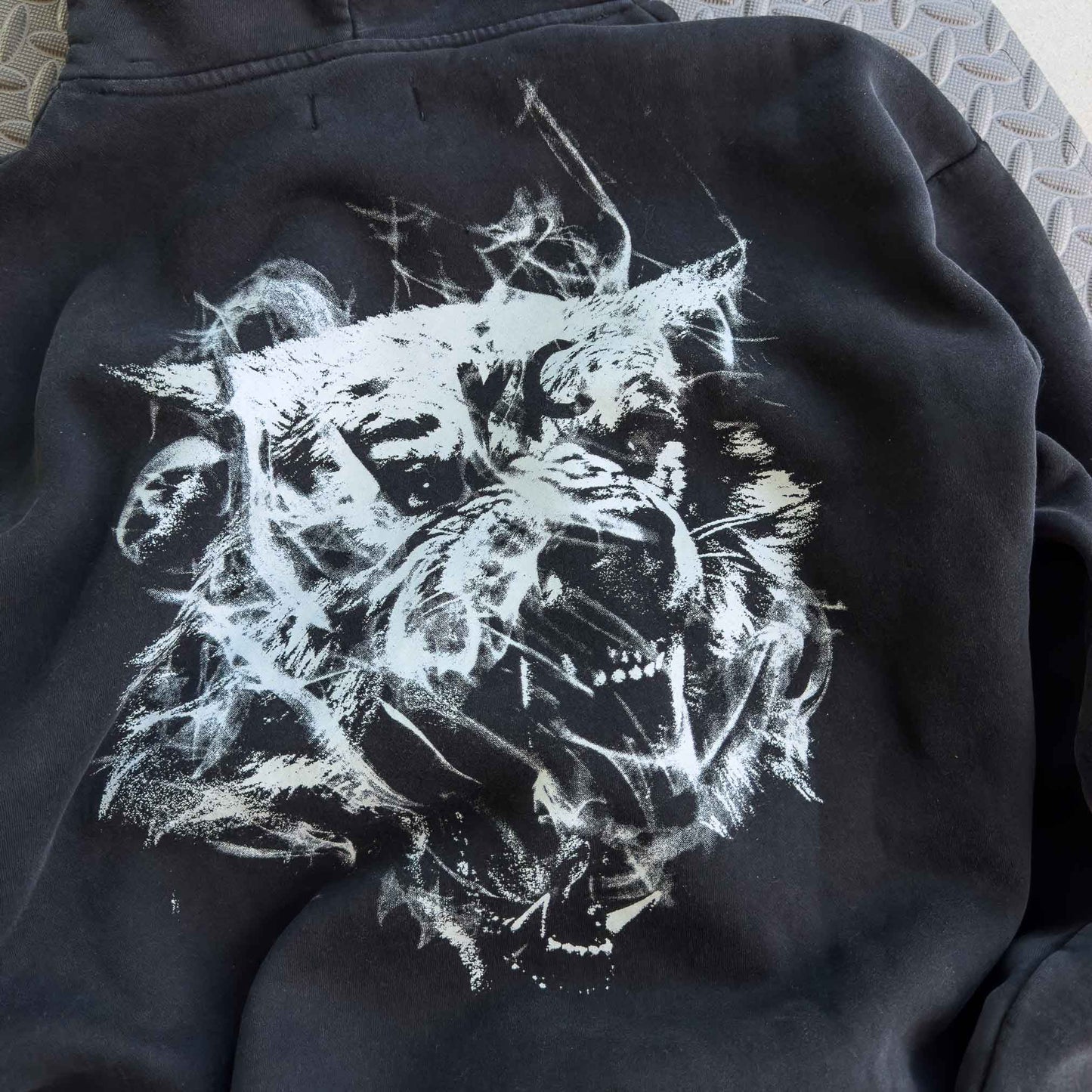 OVERSIZED LUX "SMOKE WOLF" HOODIE - BLACK