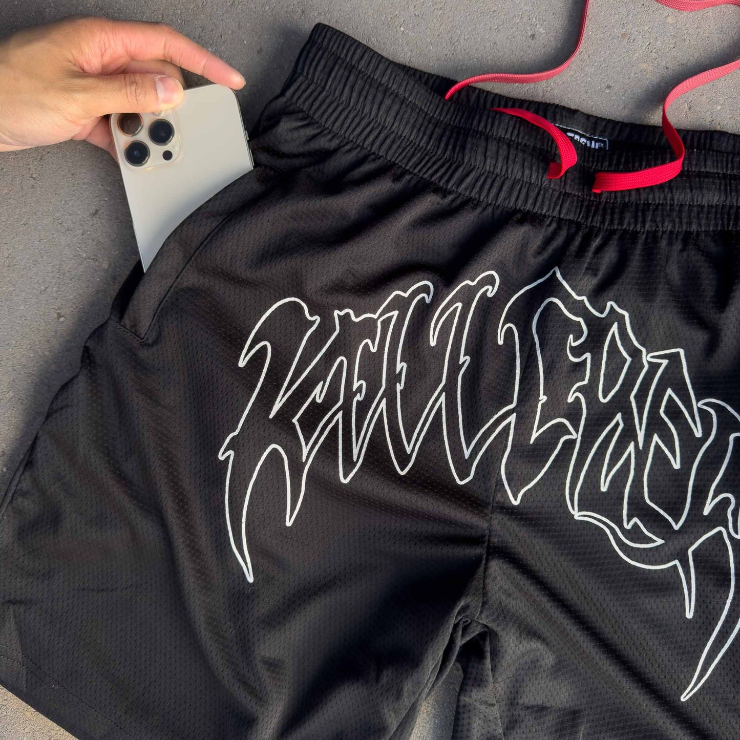 RELAXED CUT "CLASSIC" SHORTS - BLACK / WHITE