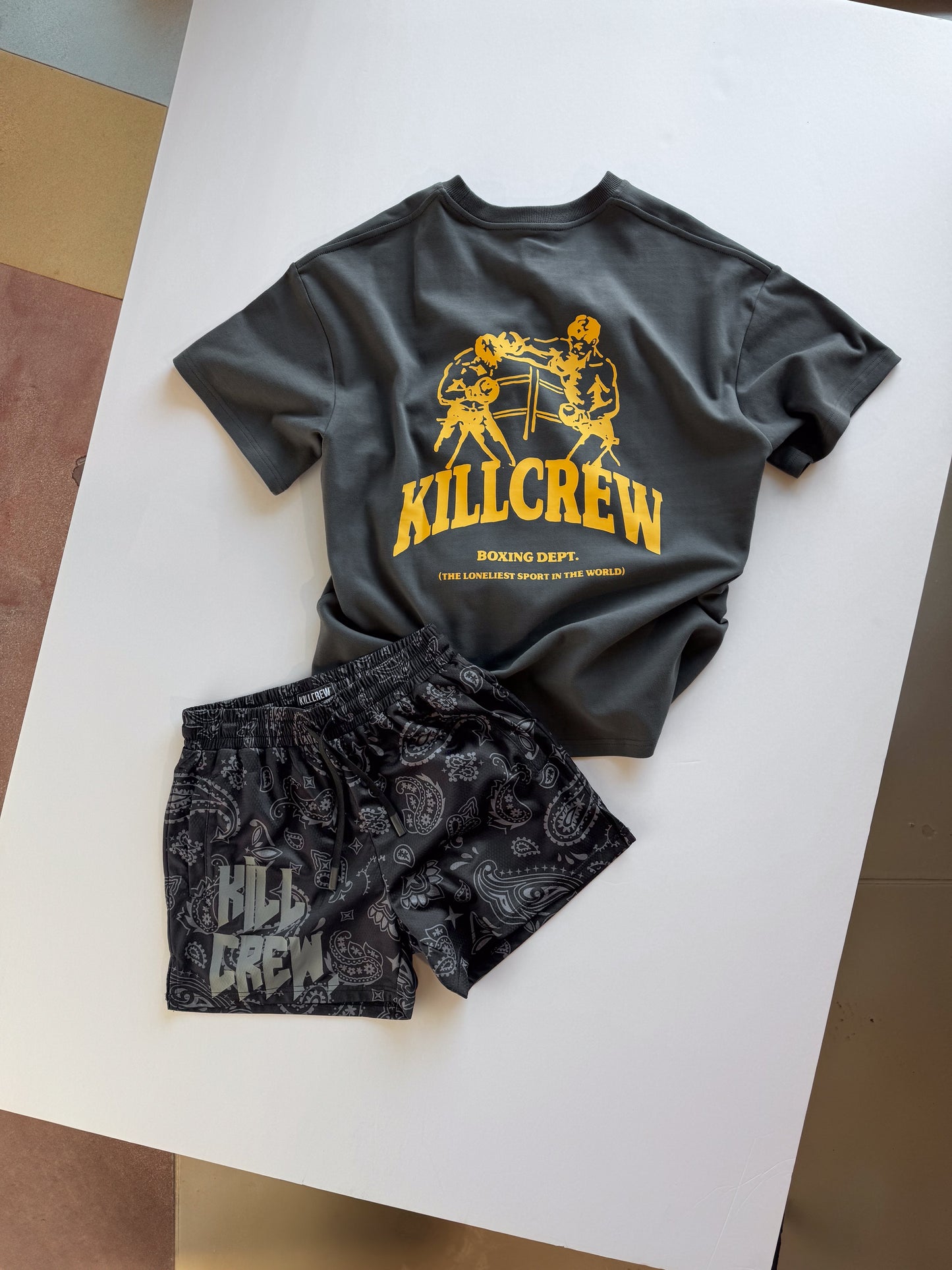 RELAXED FIT NATURAL COTTON BOXING DEPARTMENT T-SHIRT - GREY / GOLD