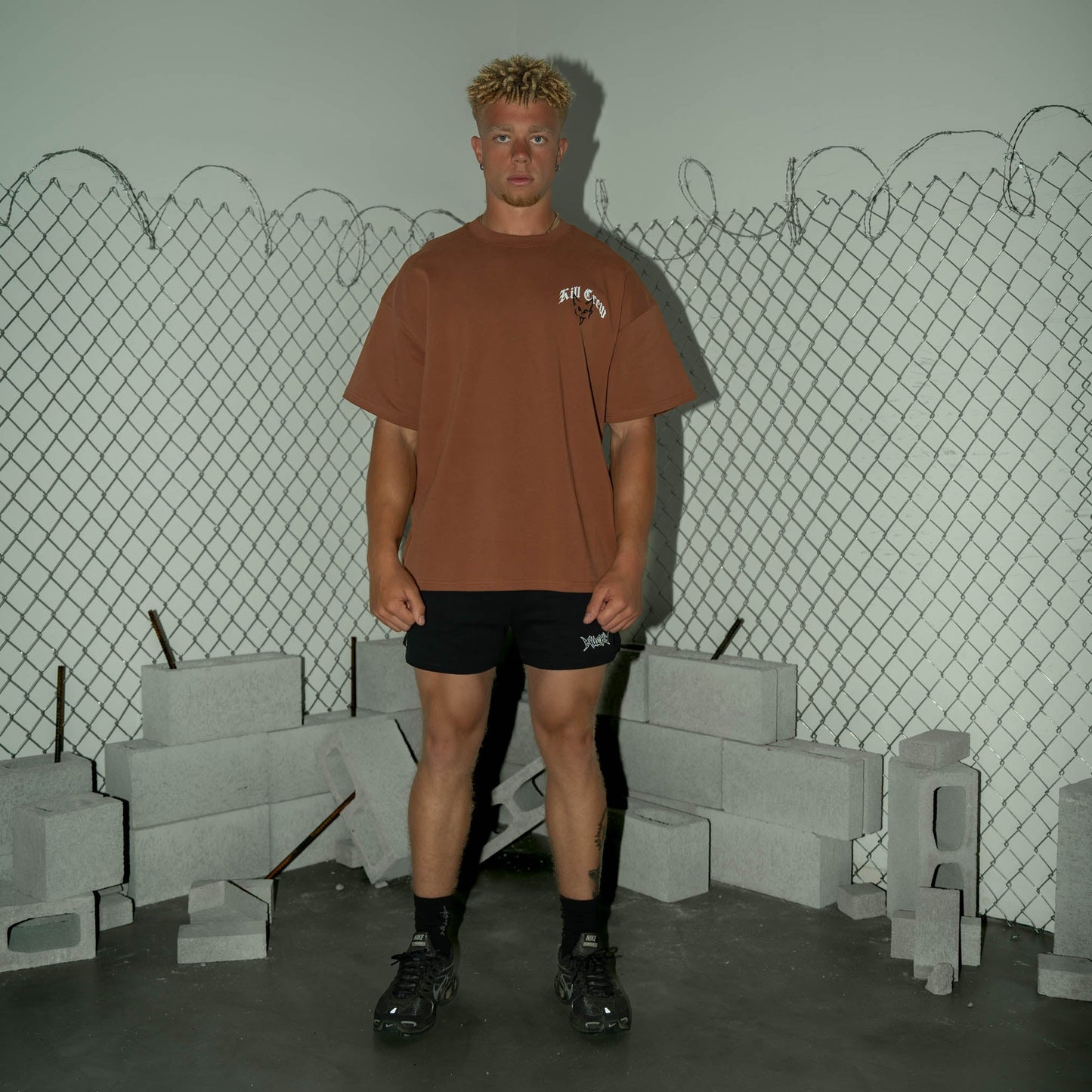 RELAXED FIT NATURAL COTTON "DESTROY" T-SHIRT - BROWN