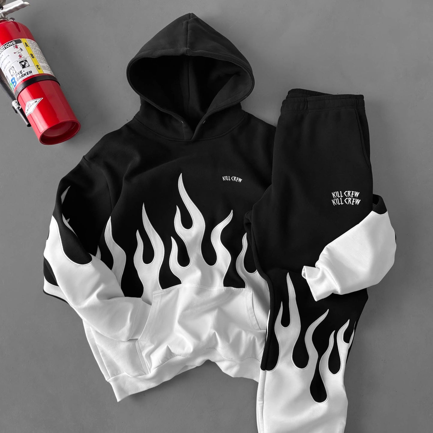 OVERSIZED PREMIUM HEATER HOODIE - BLACK / WHITE