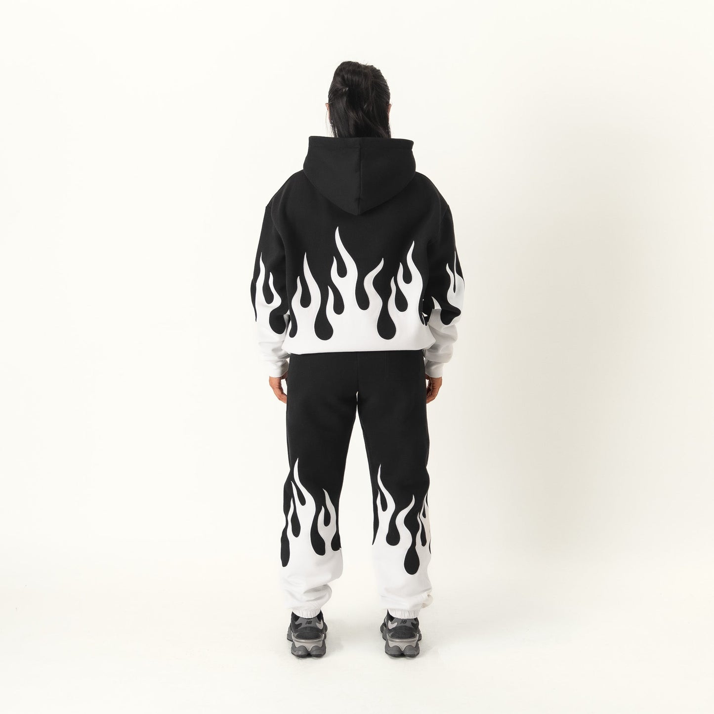 PREMIUM HEATER SWEATS - BLACK / WHITE