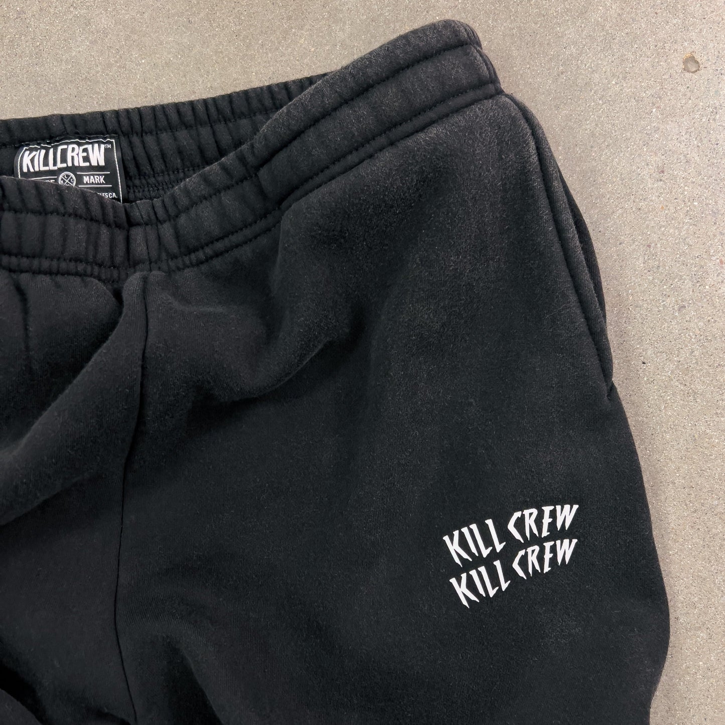 HEAVYWEIGHT LUX "WAR WOLF" SWEATPANTS - BLACK