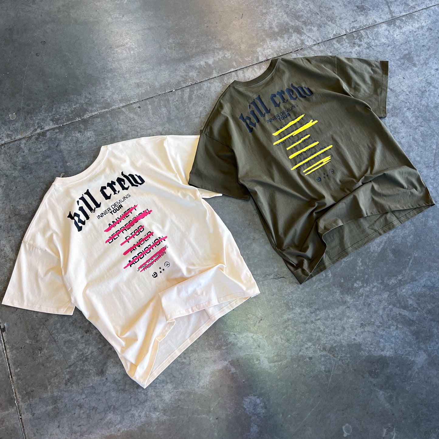 RELAXED FIT INNER DEMONS TOUR T-SHIRT - CREAM