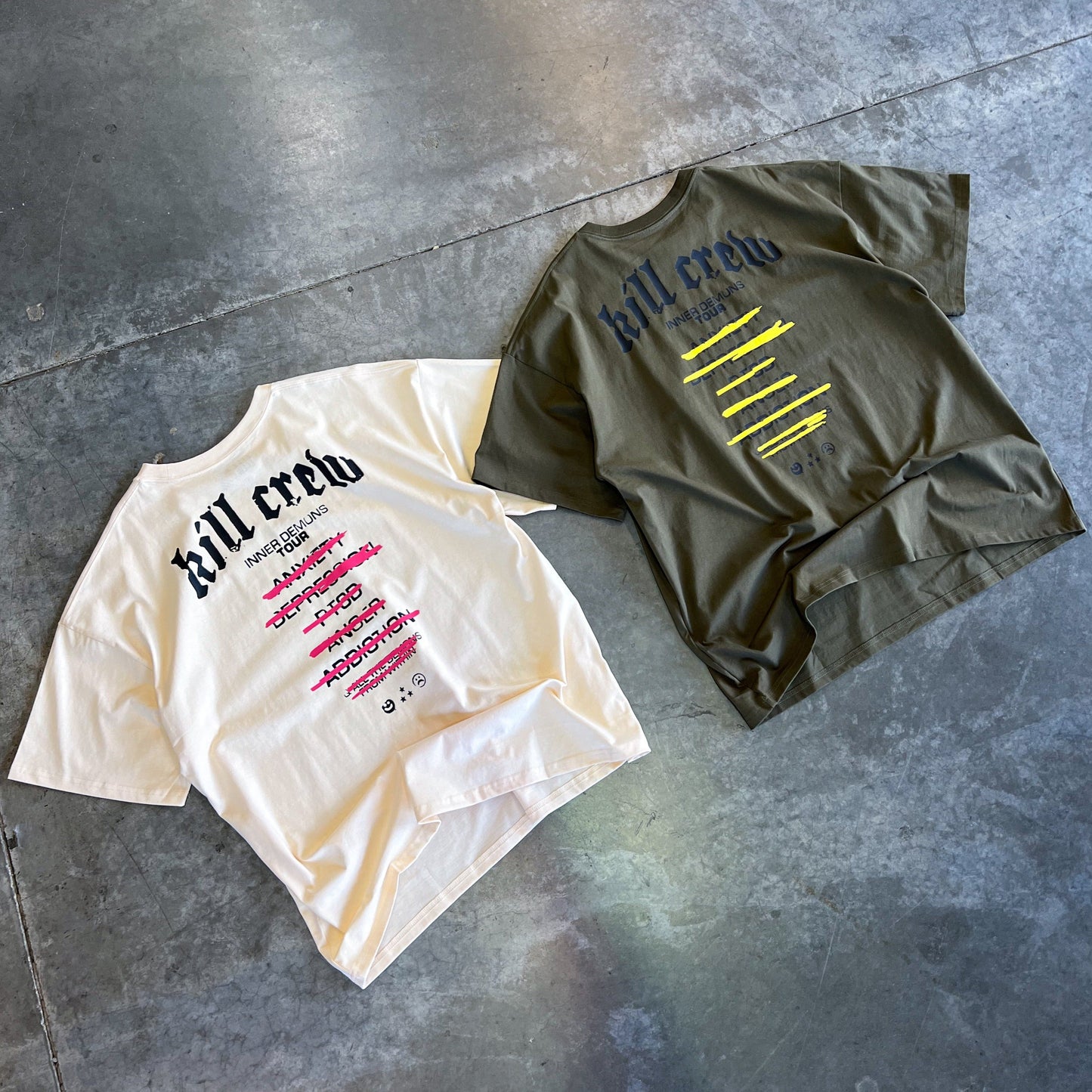 RELAXED FIT INNER DEMONS TOUR T-SHIRT - OLIVE / BLACK