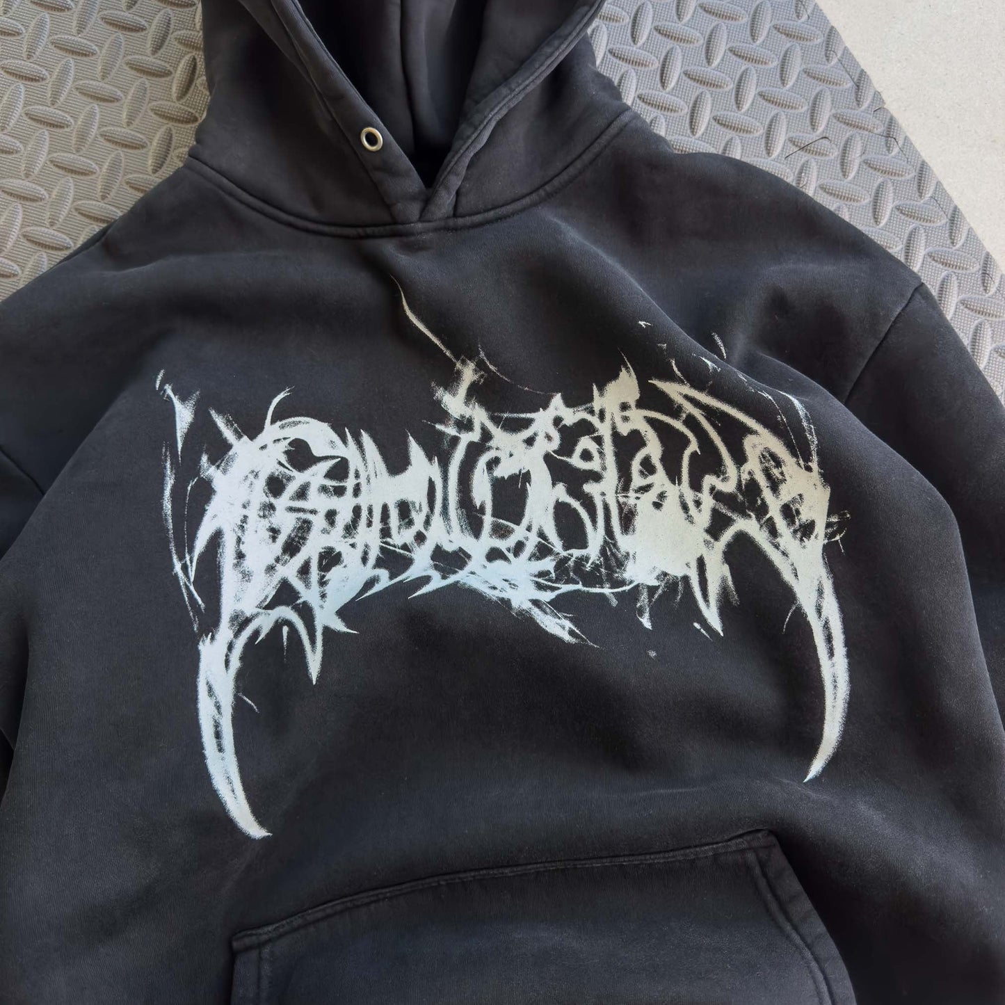 OVERSIZED LUX "SMOKE WOLF" HOODIE - BLACK