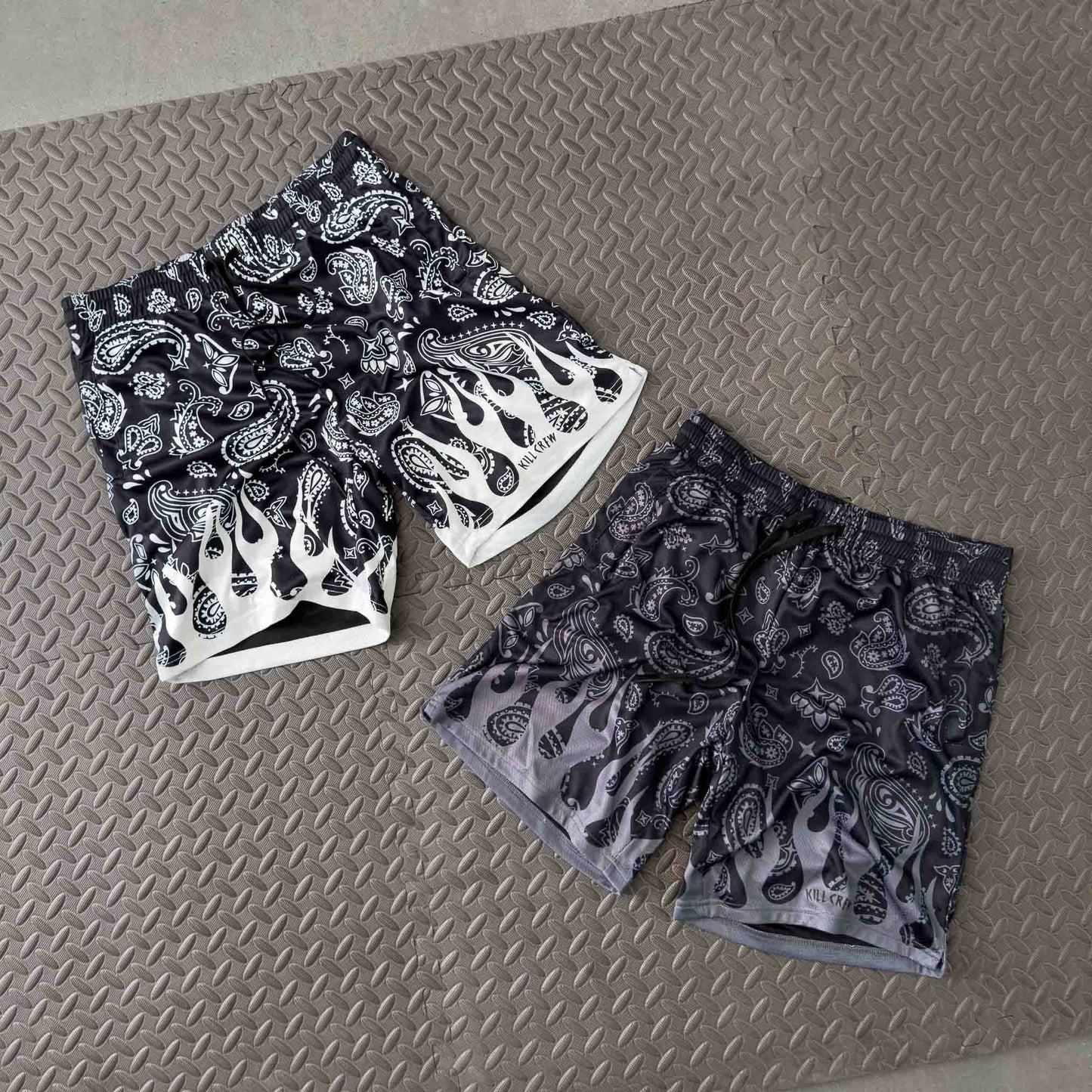 BANDANA FLAME SHORT (RELAXED CUT) - BLACKOUT