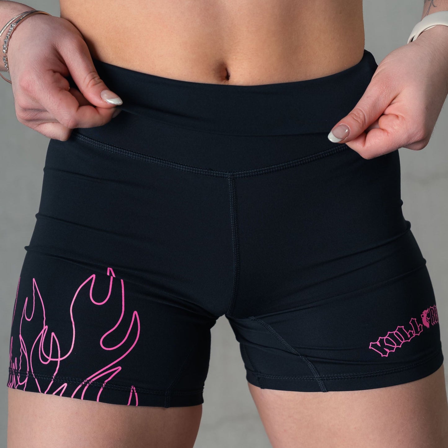 SCRUNCH FLAMES BIKER SHORTS - BLACK / PINK