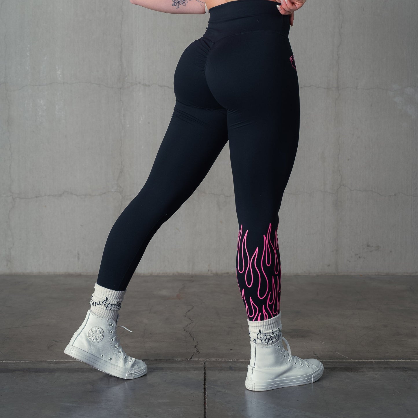 FLAME LEGGINGS - BLACK / PINK