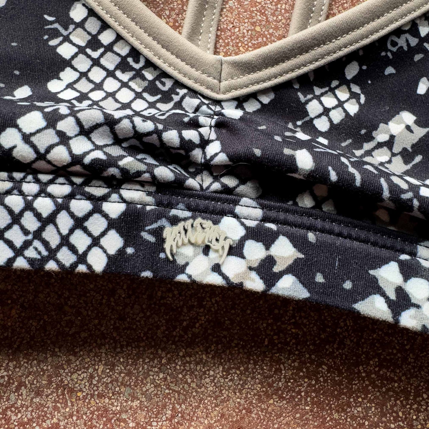 MEDIUM SUPPORT SPORTS BRA - PYTHON