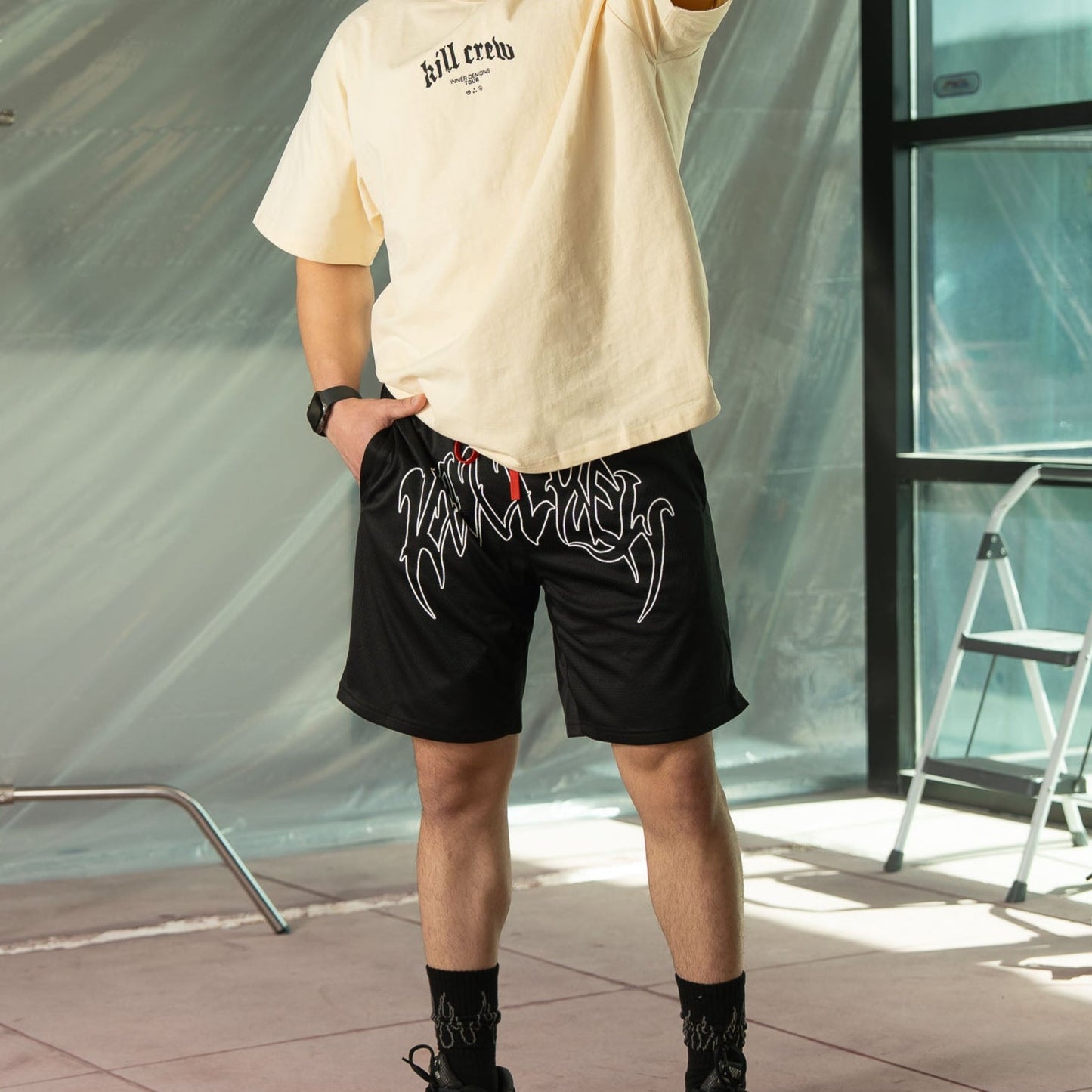 RELAXED CUT "CLASSIC" SHORTS - BLACK / WHITE