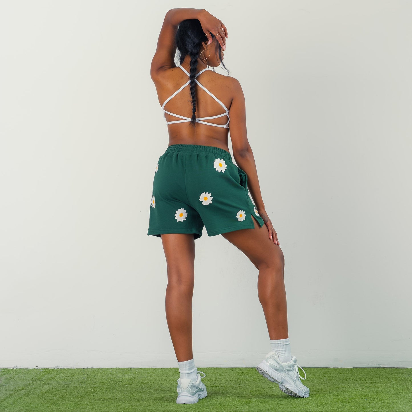 COTTON SHORTS (MID THIGH CUT) DAISY - GREEN