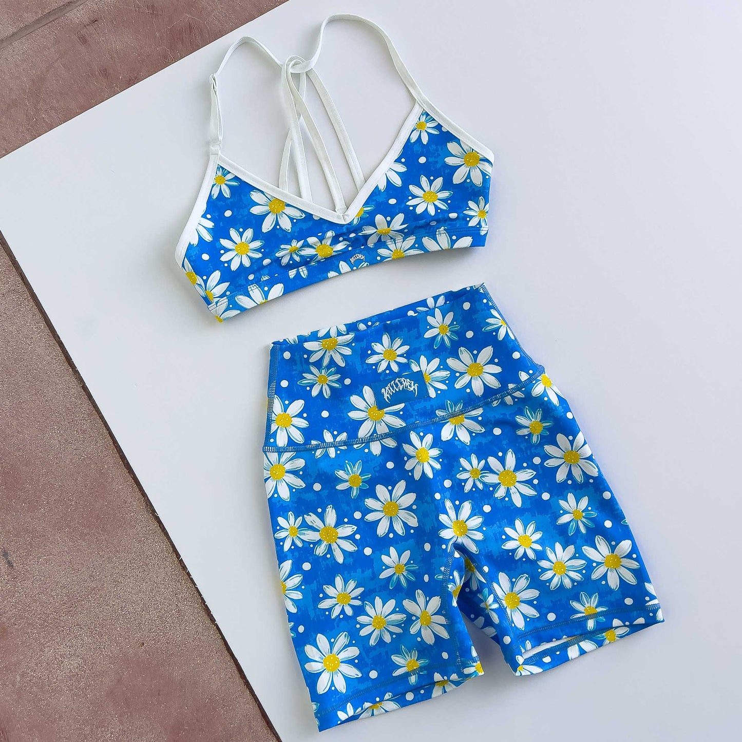 SCRUNCH BIKER SHORTS "DAISY FIELD"