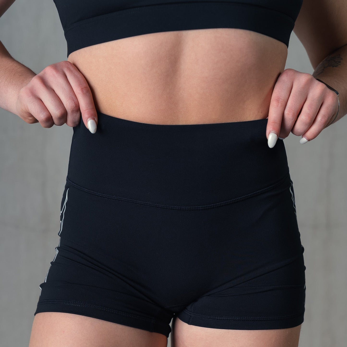 STAR BOY BIKER SHORTS - BLACK / WHITE