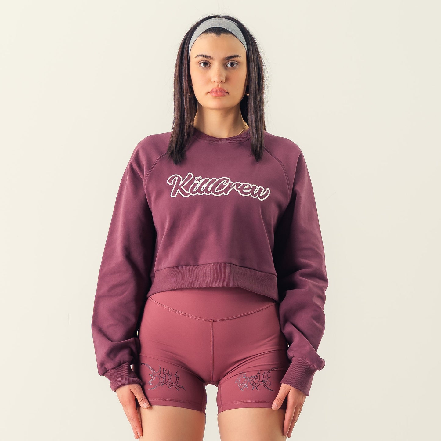 SCRIPT CROP CREW NECK - MAROON